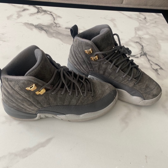 Wolf grey jordan 12s - Picture 2 of 4